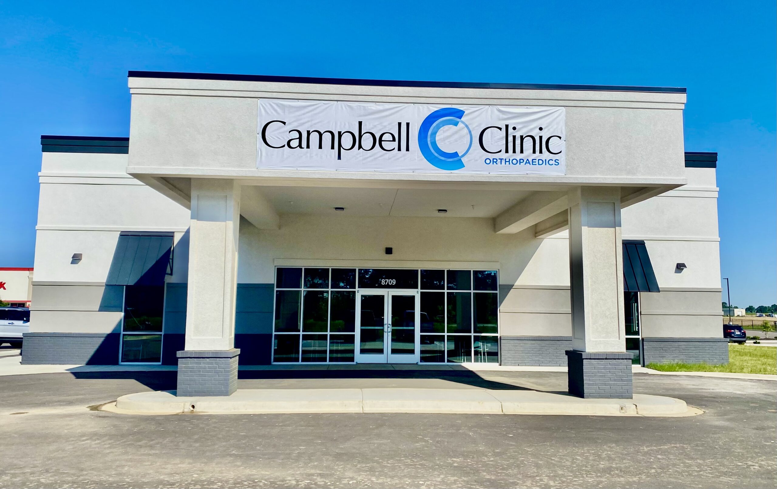 Campbell clinic sign on a white building